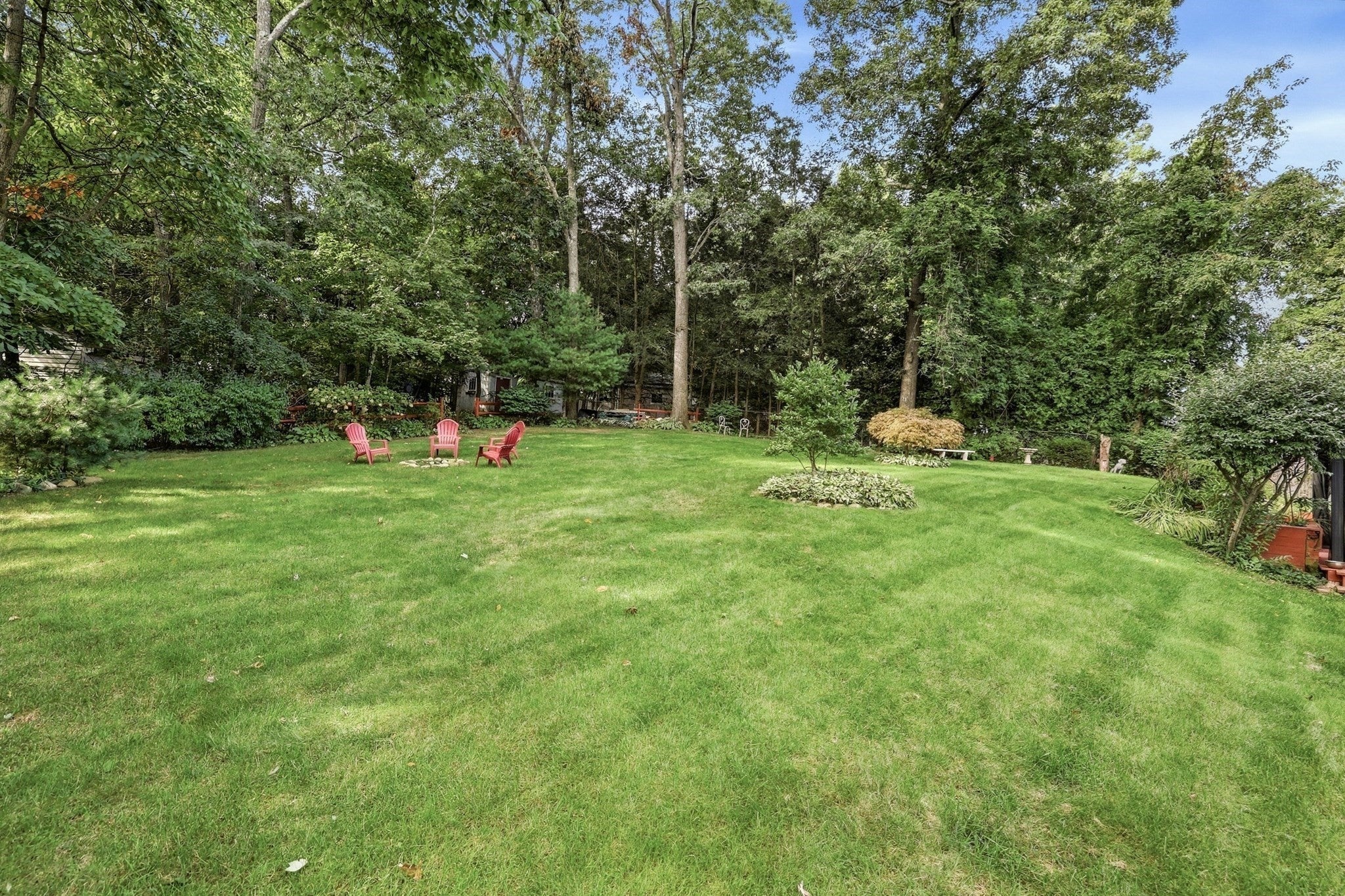 81 E Gooseberry Rd, West Springfield, MA Photo #37