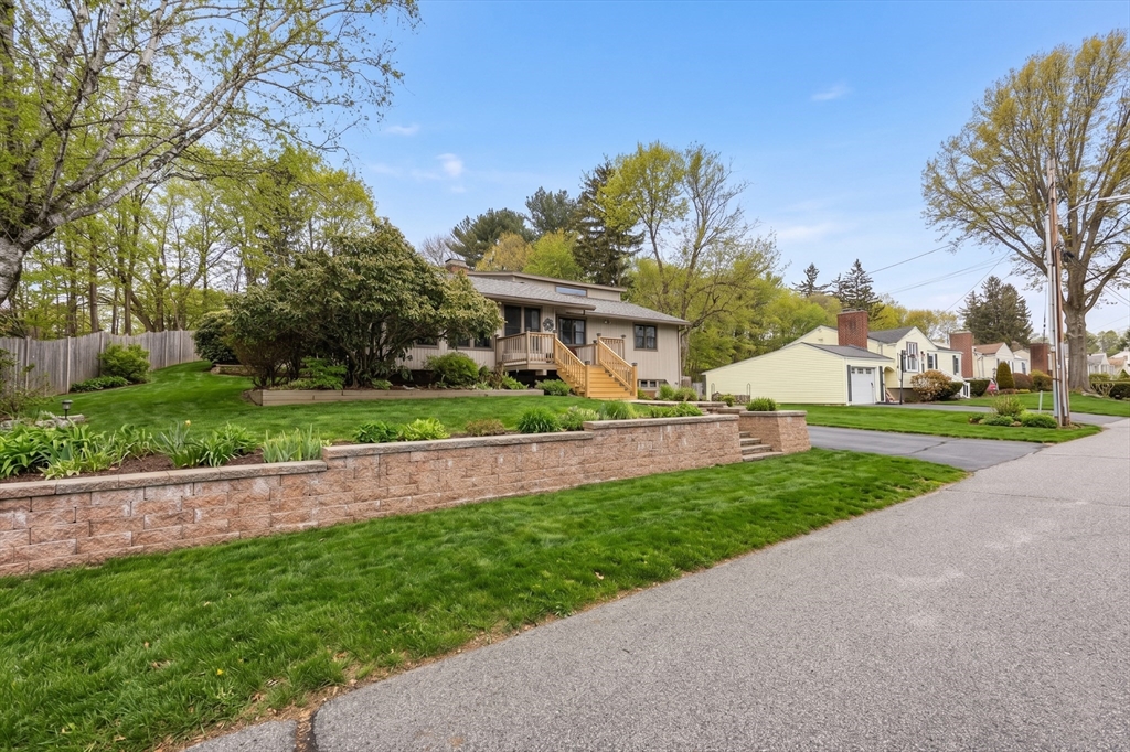 36 Bruce Avenue, Shrewsbury, MA Photo #33
