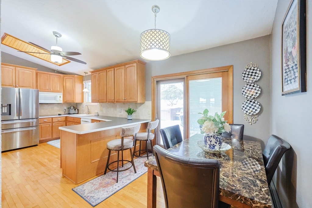 36 Bruce Avenue, Shrewsbury, MA Photo #8
