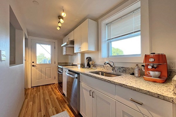278 Cabot St 5
