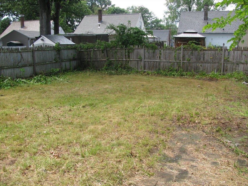 86 Pheland St, Springfield, MA Photo #4