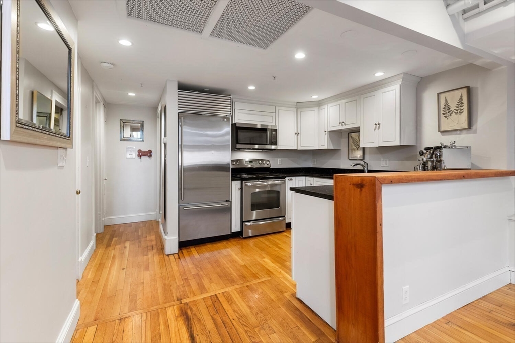 228 Beacon St 1