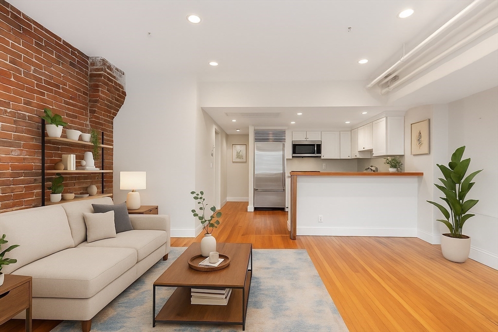 228 Beacon St 1