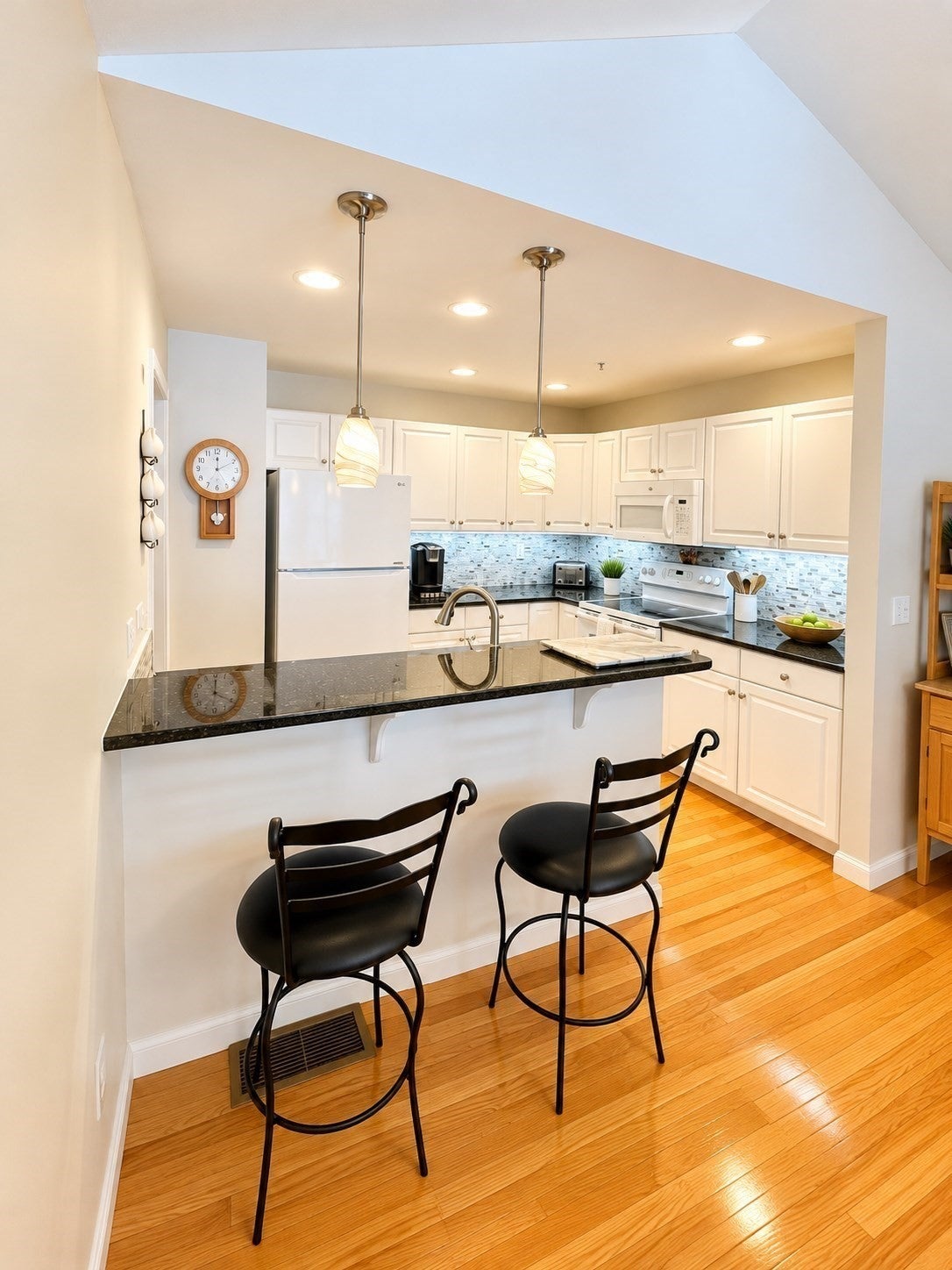 1 Whispering Brook Rd #1, Marlborough, MA Photo #7
