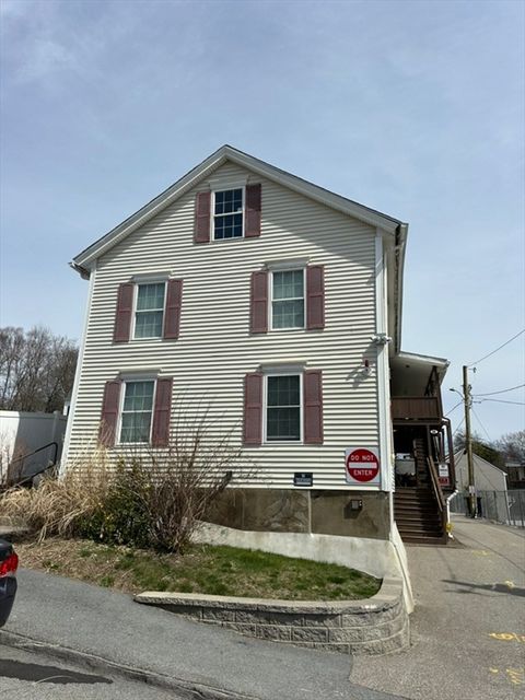 6 Milton St Worcester MA 01605