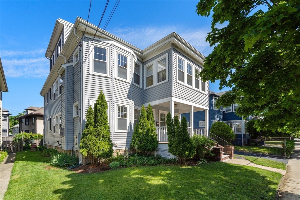 110 Medford St 110