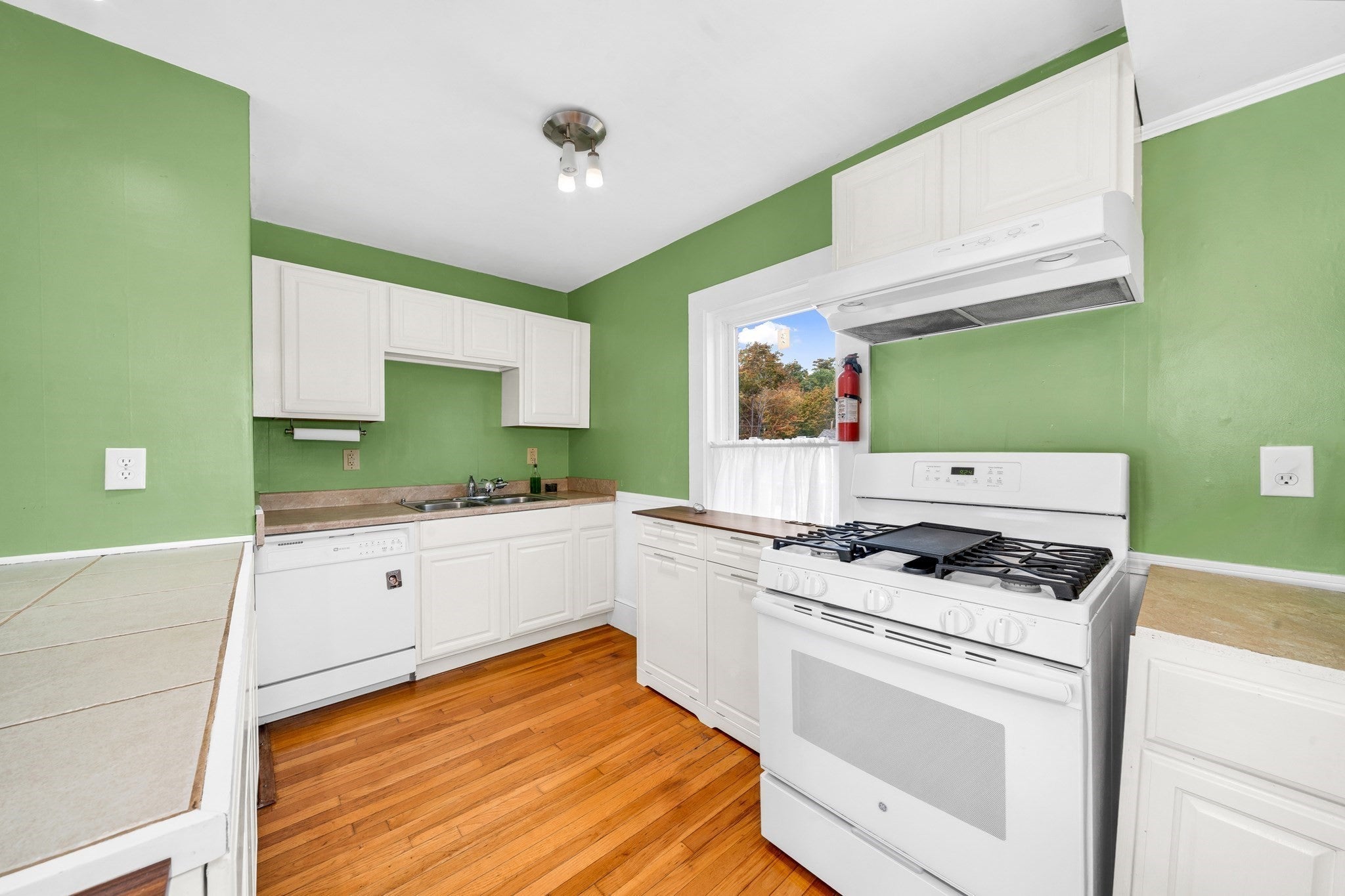 31 Gardner St #2, Salisbury, MA Photo #8