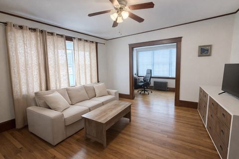 Photo of 877 Fellsway #877, Medford, MA 02155 (MLS # 73478548)