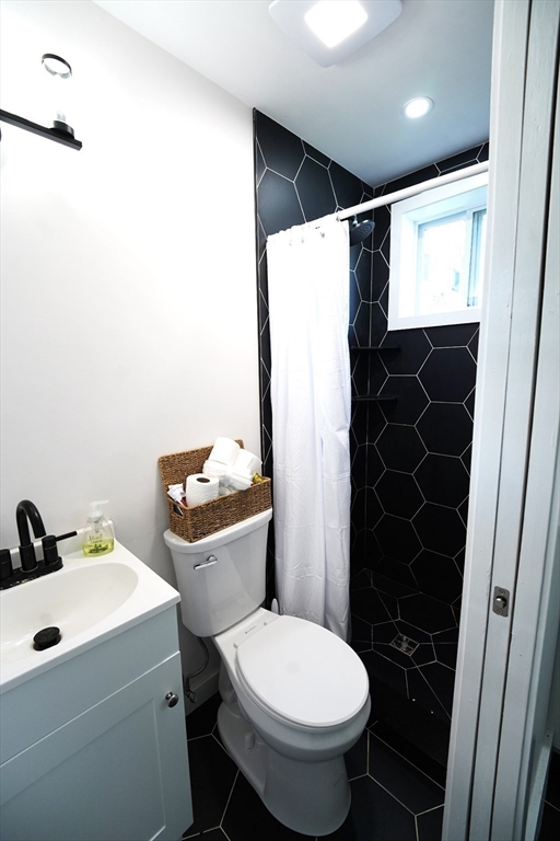 257 Lynnfield St, Lynn, MA Photo #16