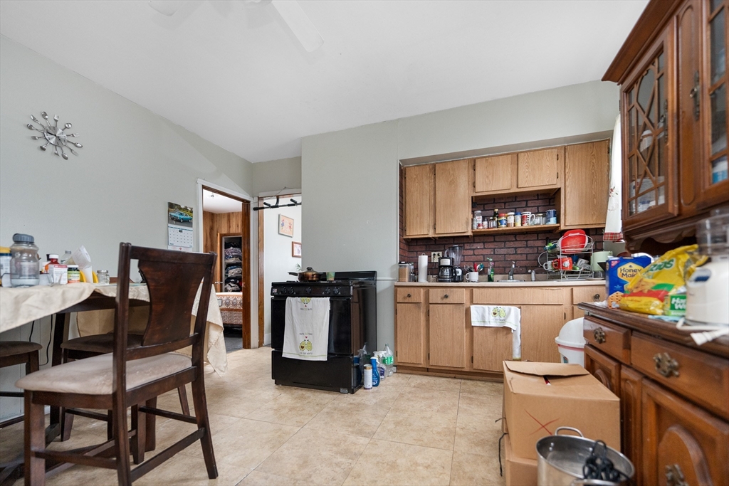 518 Lonsdale Avenue, Pawtucket, RI Photo #15
