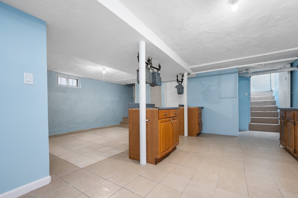 518 Lonsdale Avenue, Pawtucket, RI Photo #20