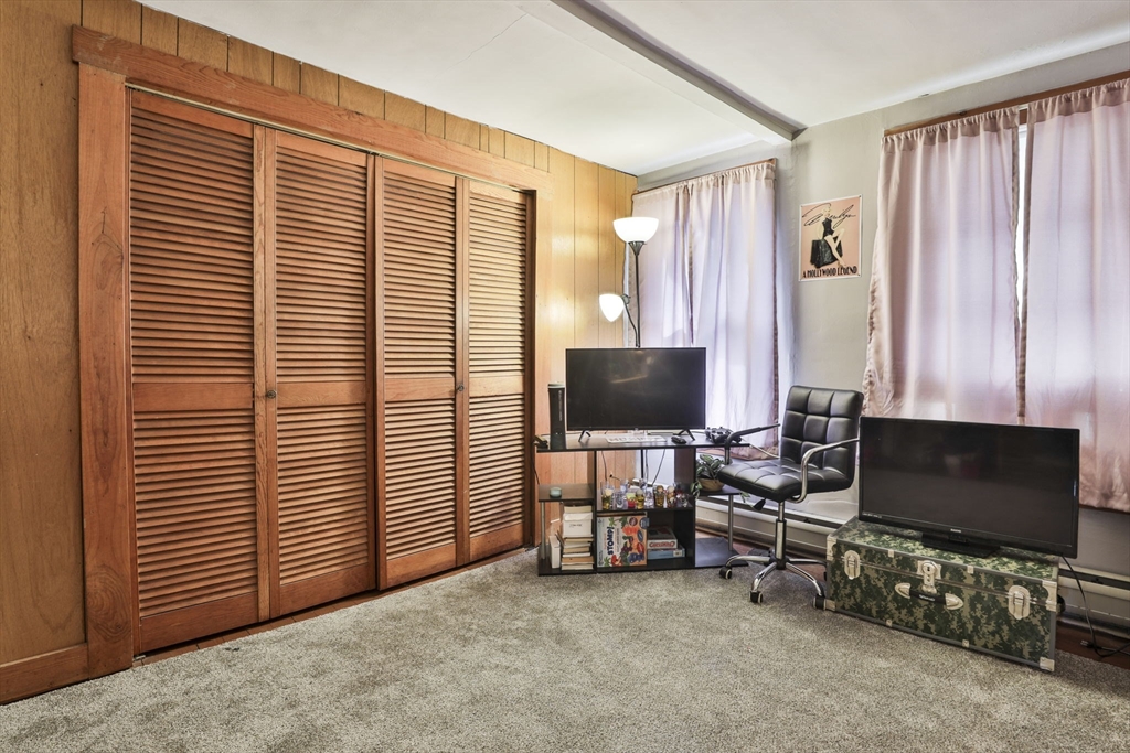 Methuen, Massachusetts 01844, United States, 3 Bedrooms Bedrooms, ,1 BathroomBathrooms,Residential,Active,244181