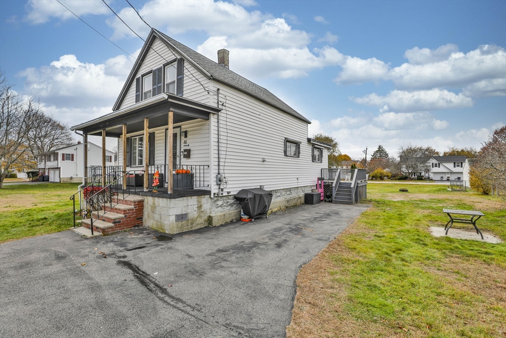 Methuen, Massachusetts 01844, United States, 3 Bedrooms Bedrooms, ,1 BathroomBathrooms,Residential,Active,244181