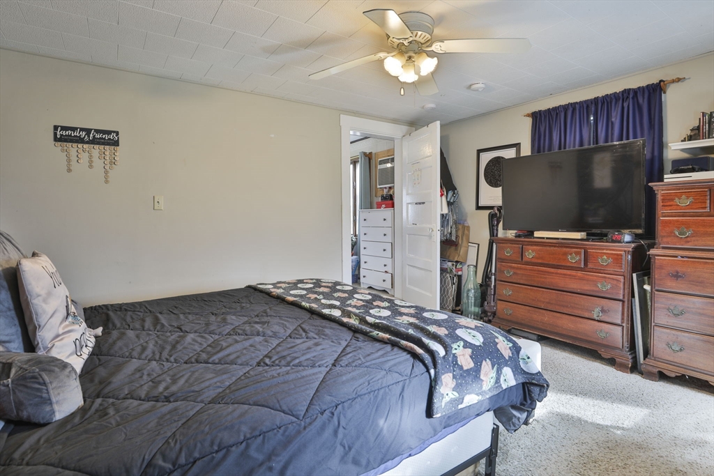 Methuen, Massachusetts 01844, United States, 3 Bedrooms Bedrooms, ,1 BathroomBathrooms,Residential,Active,244181