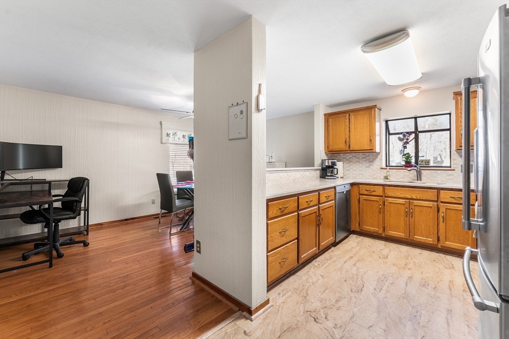61 Clement Ct 61