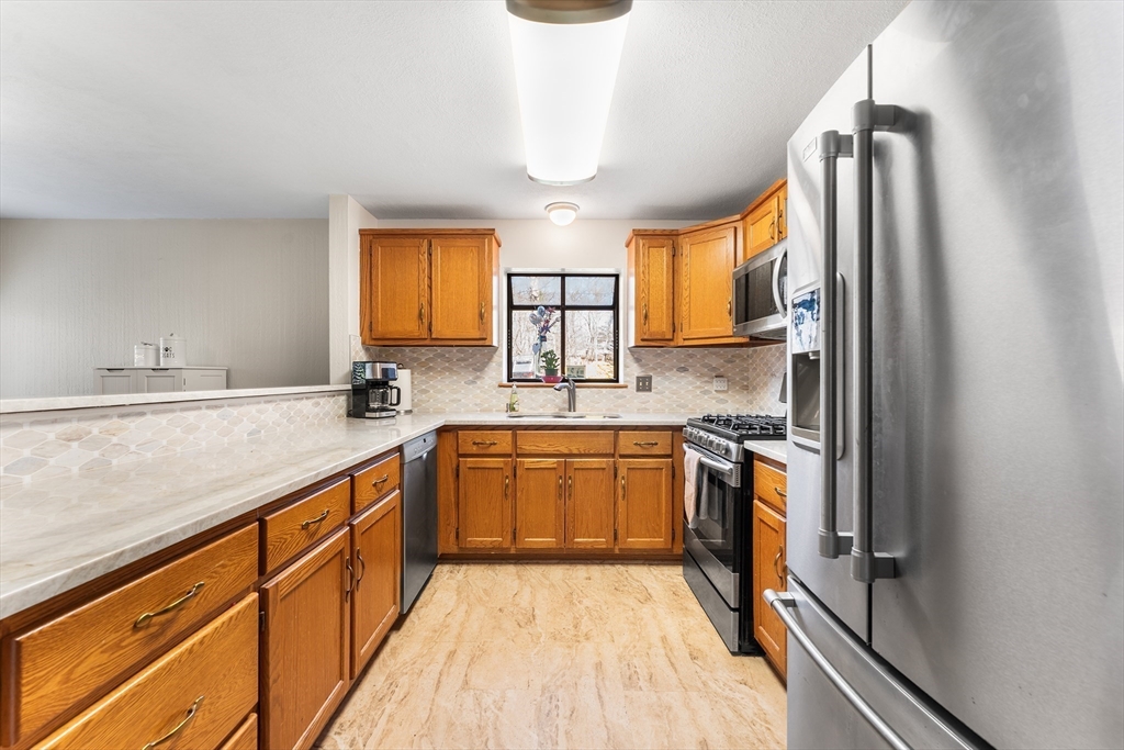 61 Clement Ct 61