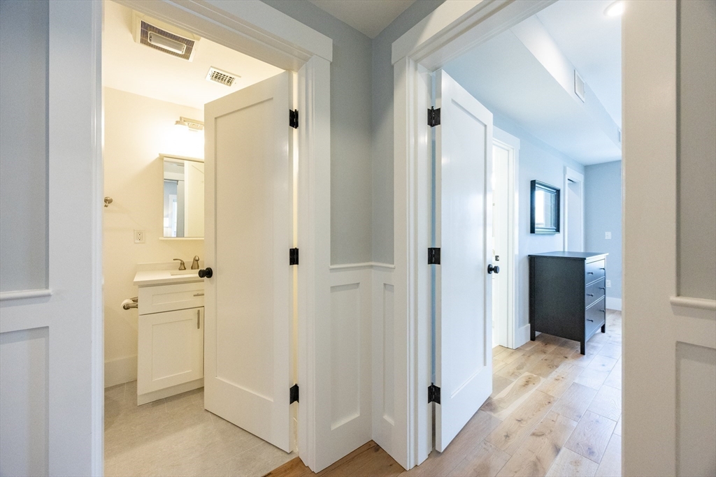 81 Conwell Ave #2, Somerville, MA Photo #24