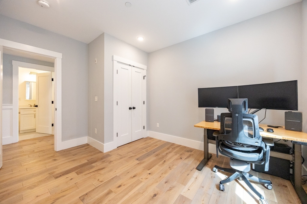 81 Conwell Ave #2, Somerville, MA Photo #21