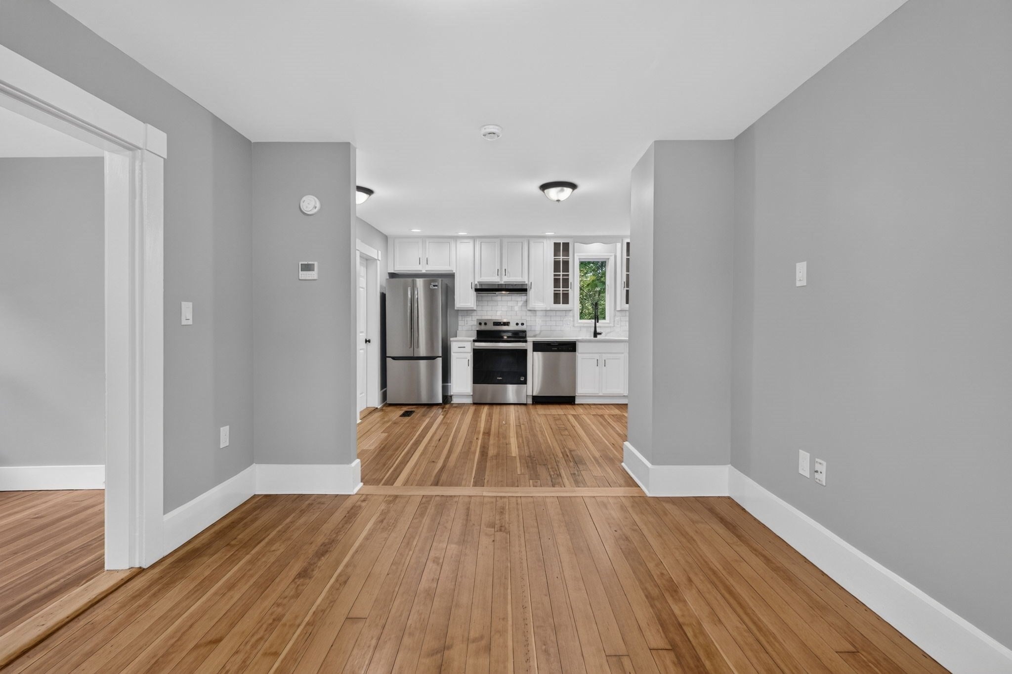 17 B St, Chelmsford, MA, 17 B St, Chelmsford, MA Photo #10