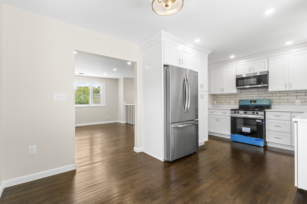 105 Birchwood Dr