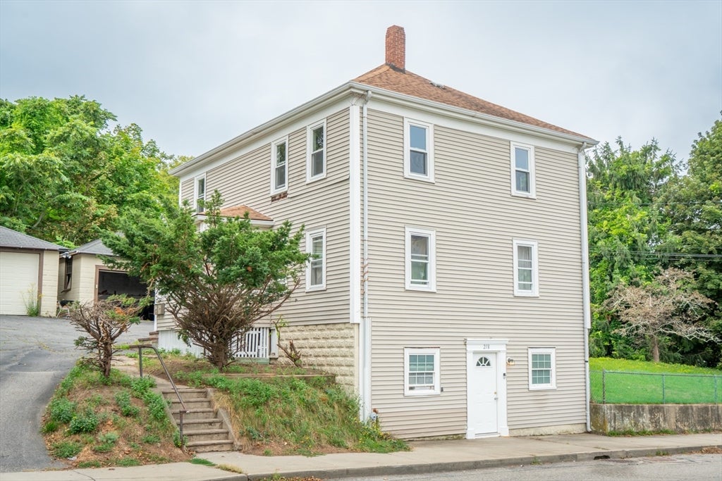 Photo of 218 Standish Ave, Plymouth, MA