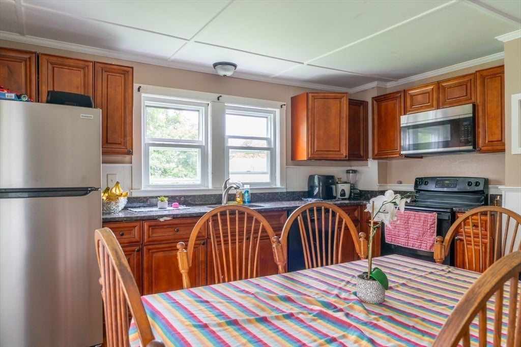 218 Standish Ave, Plymouth, MA Photo #13