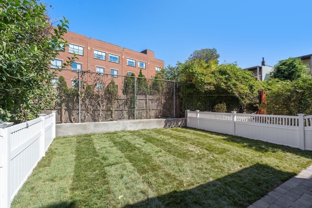 11 Palermo St