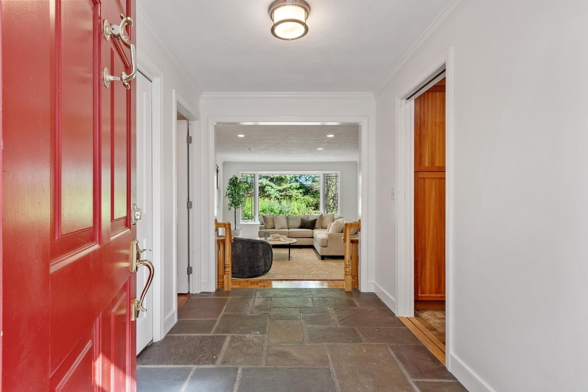 39 Rollingwood Ln