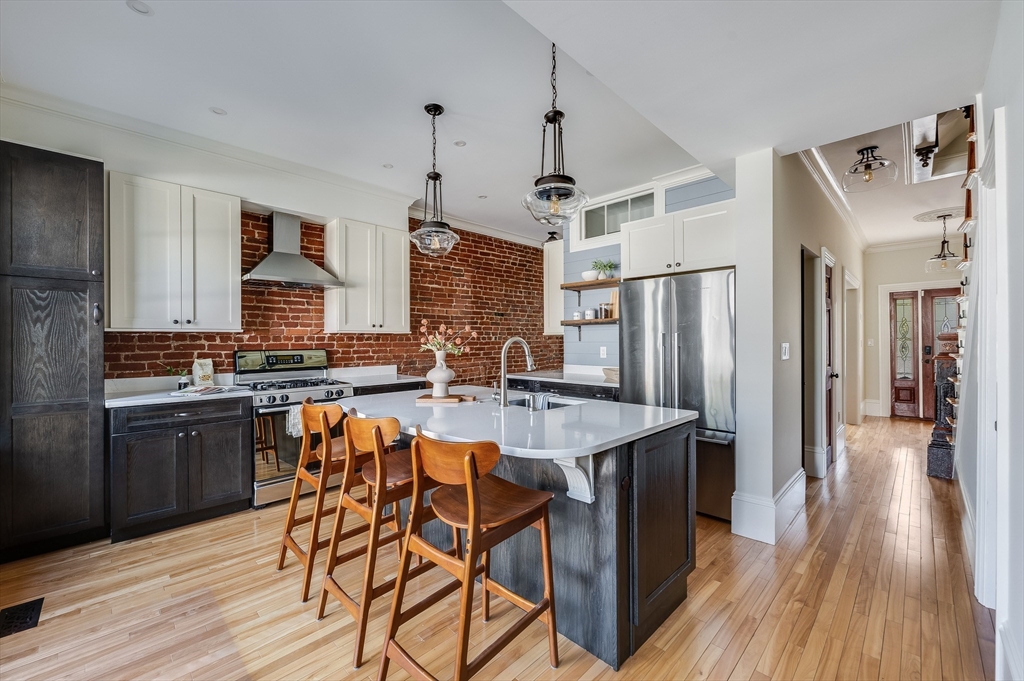 582 E 7th St, Boston, MA Photo #9