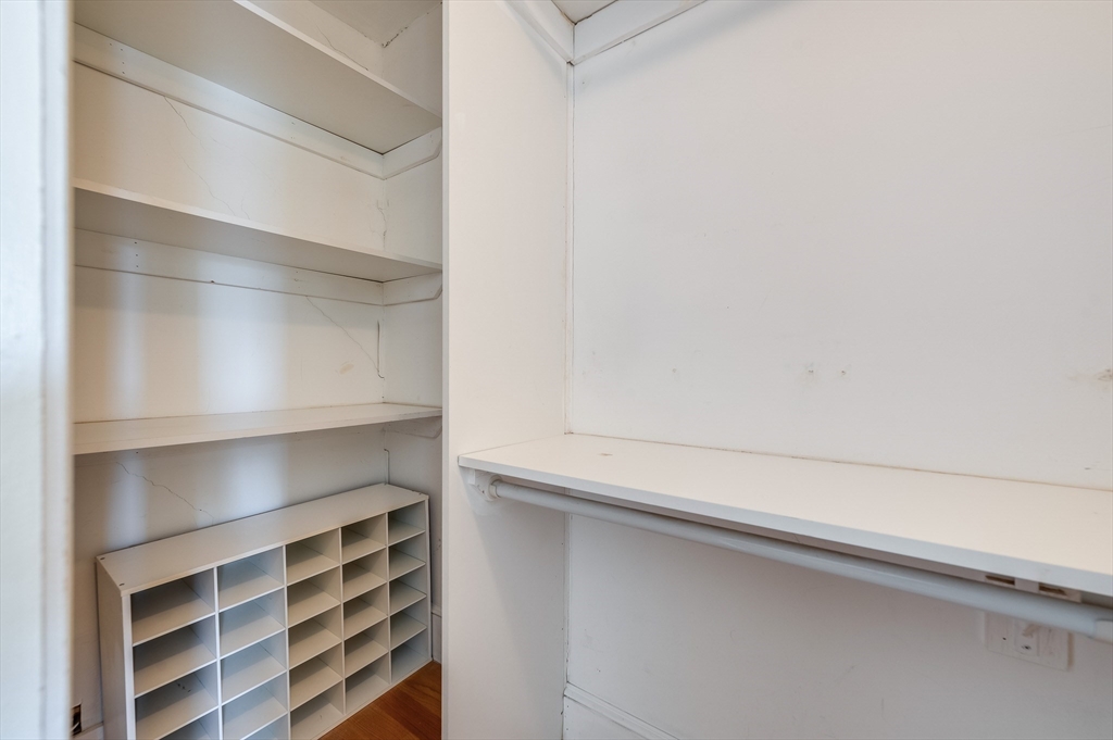 582 E 7th St, Boston, MA Photo #28