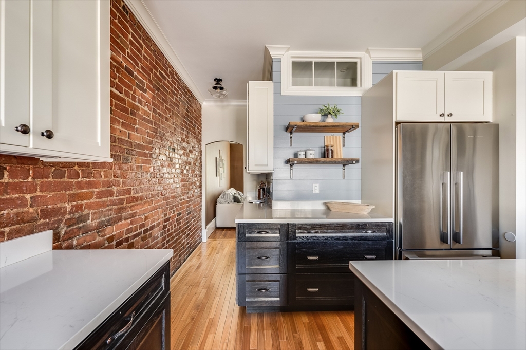 582 E 7th St, Boston, MA Photo #13