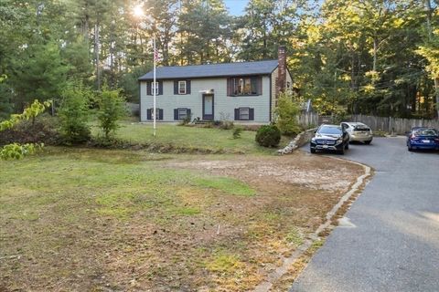 61 Chapel St Pembroke MA 02359