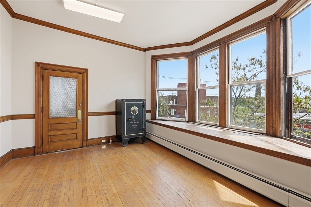 45 Main St 5