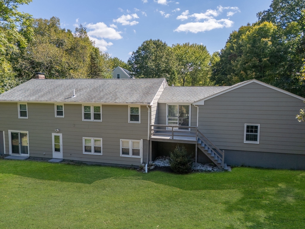 105 W Bacon St