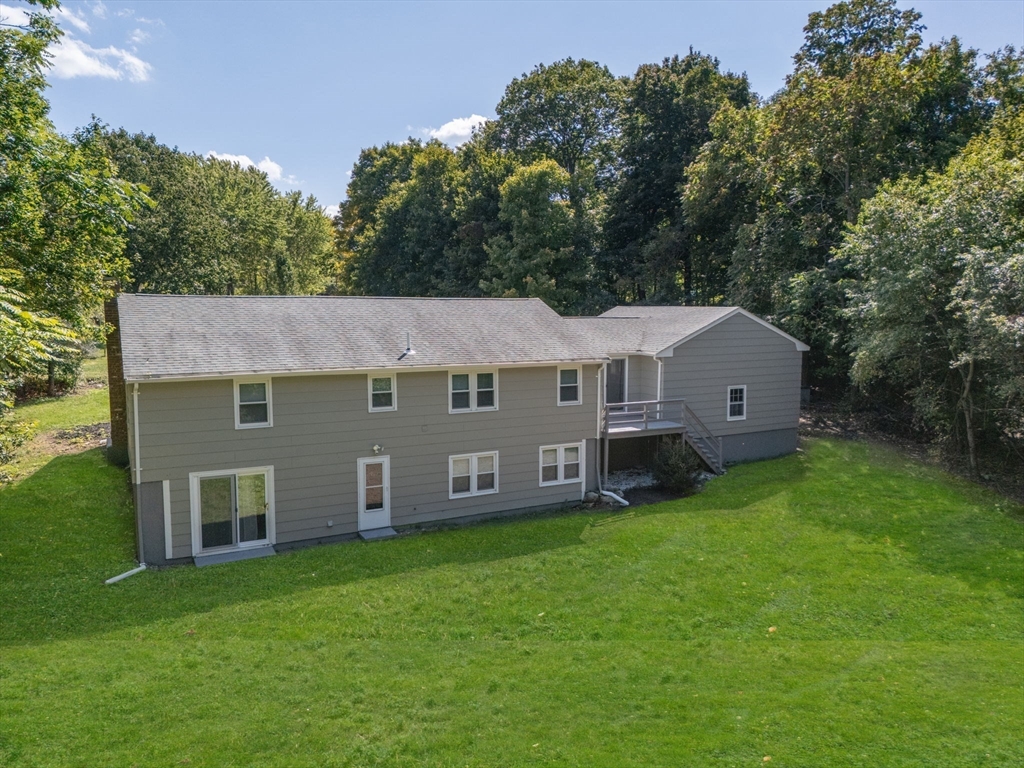 105 W Bacon St