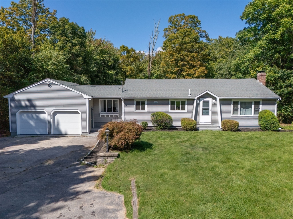 105 W Bacon St