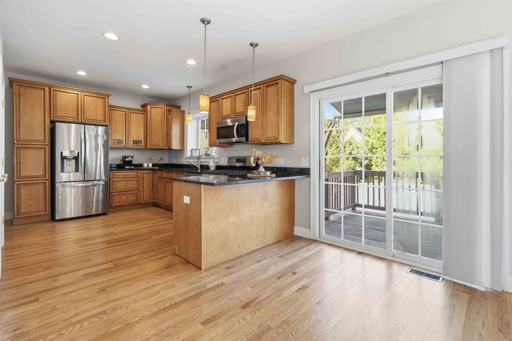 28 Zain Cir #28, Milford, MA Photo #13