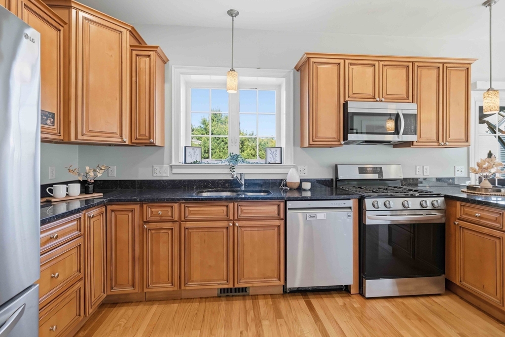 28 Zain Cir #28, Milford, MA Photo #18