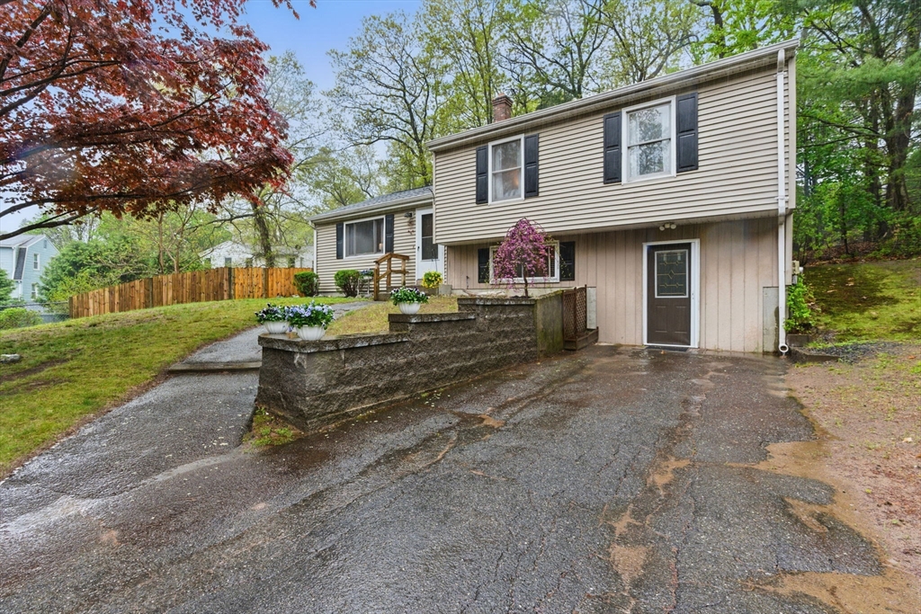 24 Westbanks Ct