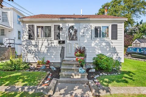 1077 Shirley St Winthrop MA 02152