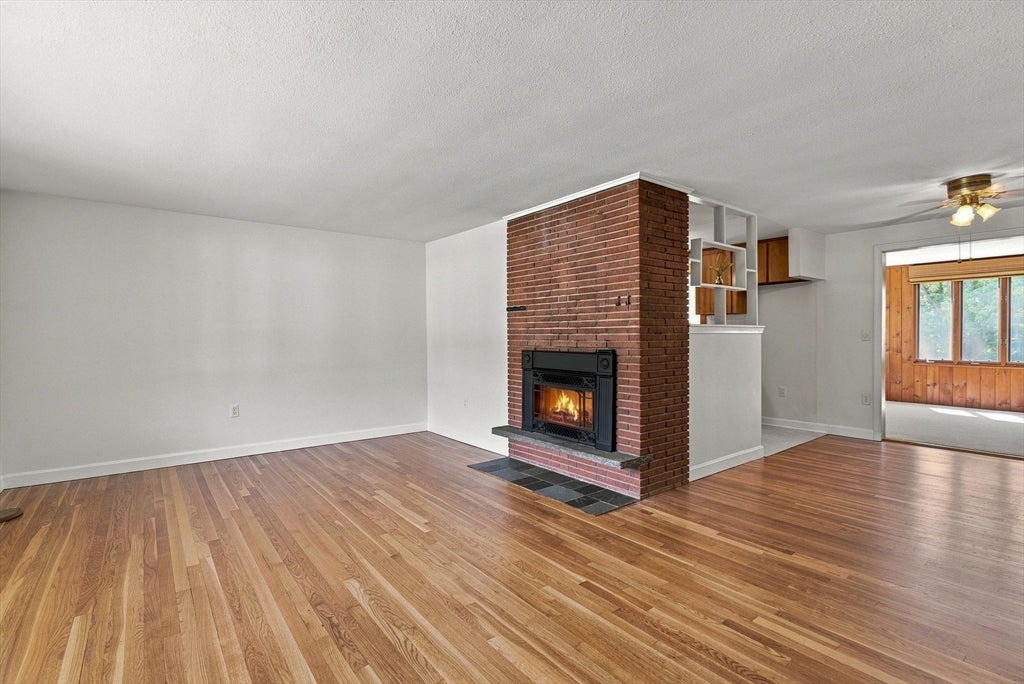 19 Champlain Dr, Hudson, MA, 19 Champlain Dr, Hudson, MA Photo #6