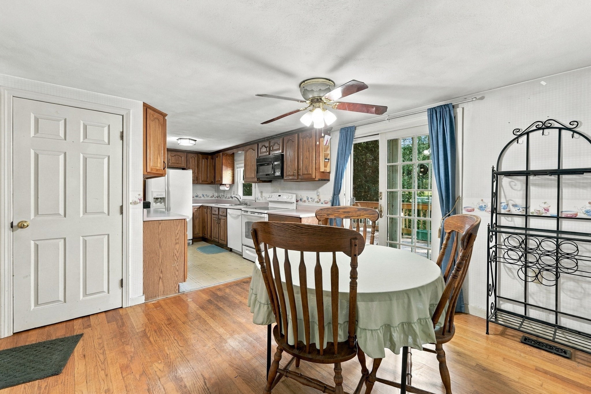 27 Old Meetinghouse Road, Auburn, MA Photo #8