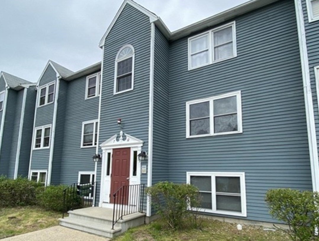 Photo of 35 School Street, Dracut, MA