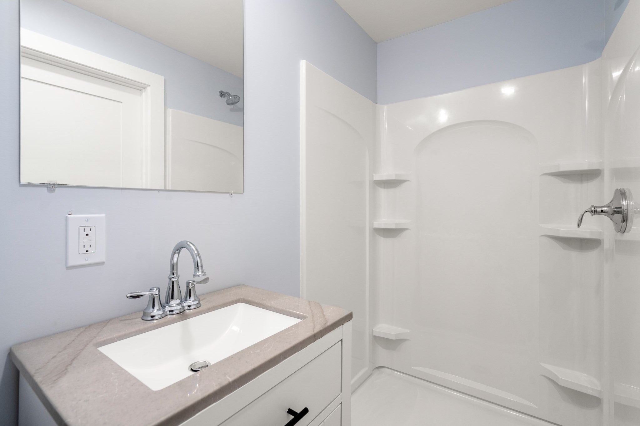 78 Pleasant St, Grafton MA 01519