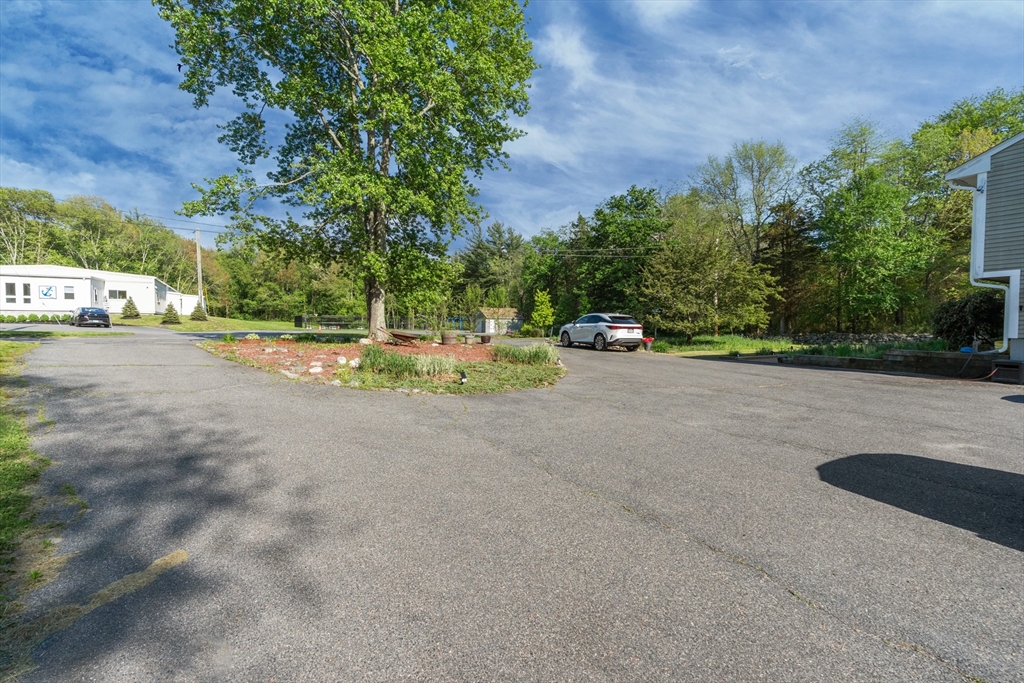 133 S Main St