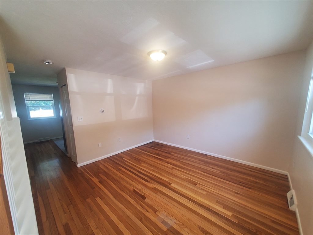 174 Pine Street 27