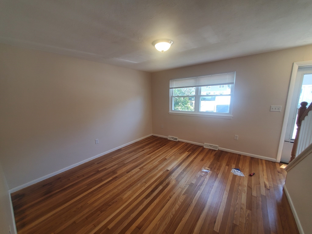 174 Pine Street 27