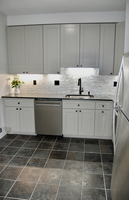 200 Cove Way 113