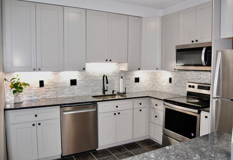 Photo of 200 Cove Way #113, Quincy, MA 02169 (MLS # 73516354)