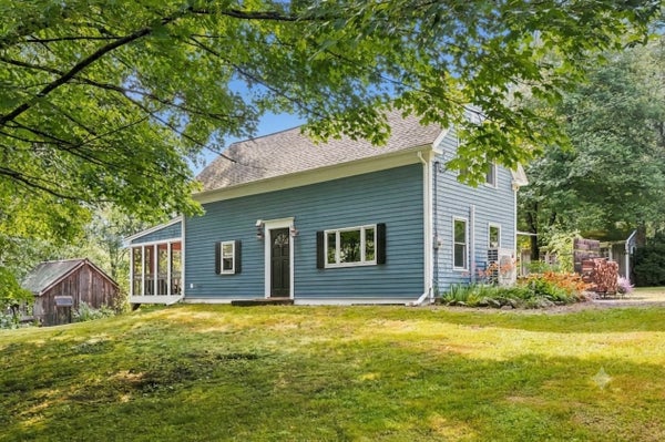 17 SPRING HILL RD, BYFIELD, MA 01922 - Image fa3ada364752cba51e2b1e82fbd6b09a/441806422